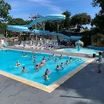 4 Etoiles - Piscine - Ccaaeah אתר קמפינג