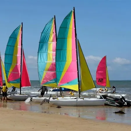 Camping 4 étoiles - Piscine - Ccaaeah